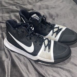 Nike Kyrie 3s Tuxedo Black